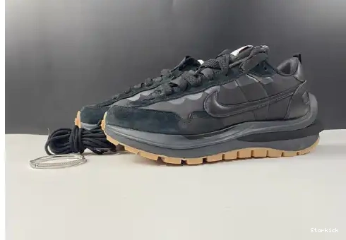 DD1875-001 Vaporwaffle Gum Sacai Nike Black 0602